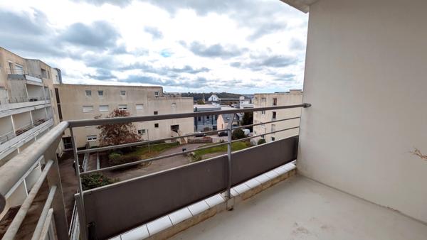 Quimper (29000) Kerfeunteun beau T3 avec balcon