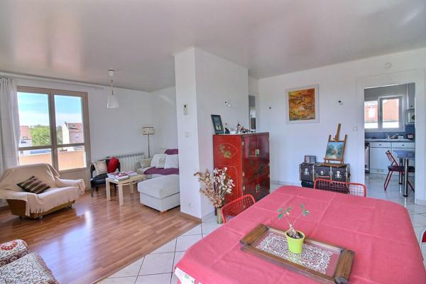 Appartement LYON 5 pieces avec balcon un garage et une cave