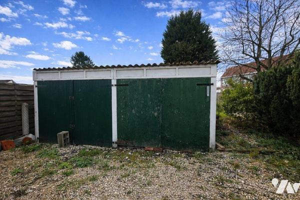 Maison à Vendre à Ostricourt (59162) en Nord (59)

À Ostricourt, cette maison offre une surfa...