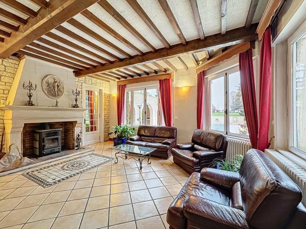 Quincieux (69650) Propriété 423m² hab terrain 5000m² piscine 7 chambres