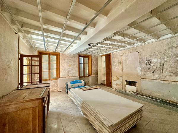 Ensemble maison + ancienne boucherie SAINT GEORGES SUR LAYON