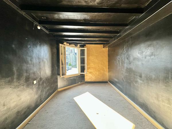 Ensemble maison + ancienne boucherie SAINT GEORGES SUR LAYON