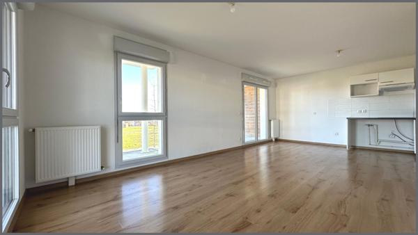 Grand appartement T3 récent !!!