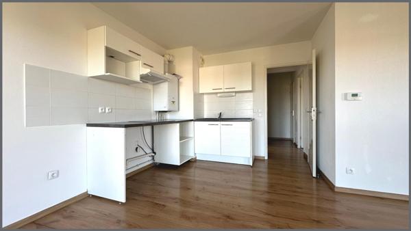 Grand appartement T3 récent !!!