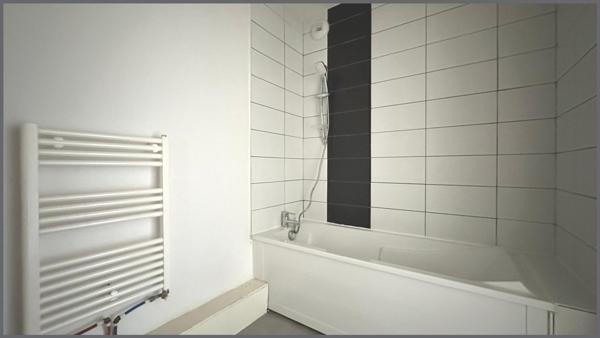 Grand appartement T3 récent !!!