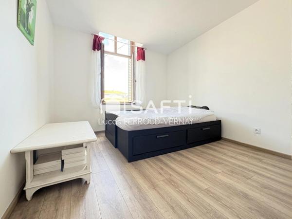 Appartement en duplex au coeur du village de Neuville-les-Dames