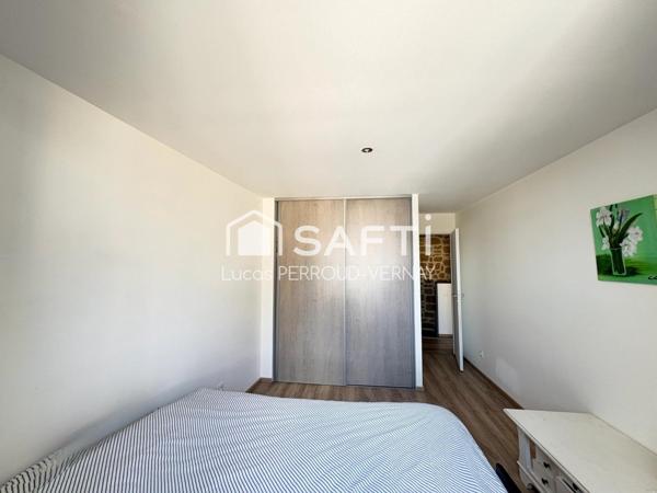 Appartement en duplex au coeur du village de Neuville-les-Dames