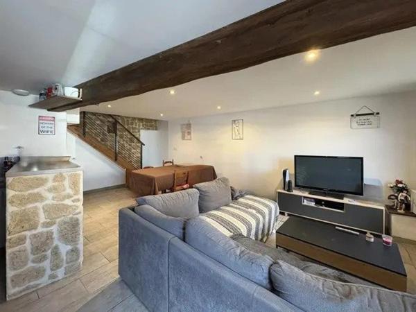 Appartement en duplex au coeur du village de Neuville-les-Dames