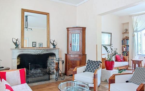 Maison à vendre    9 pièces • 201 m2 Auneau