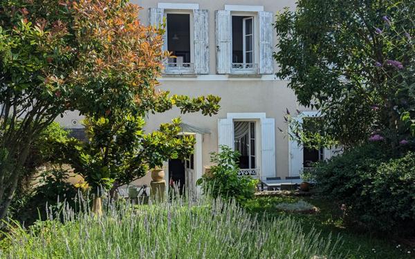 Maison à vendre    9 pièces • 201 m2 Auneau