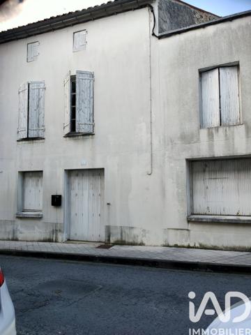 Maison à vendre 8 pièces 165 m² Matha