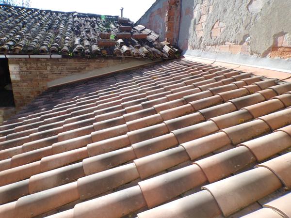 À Vendre : Maison de Ville à Rénover avec Grange et Jardin – Villasavary