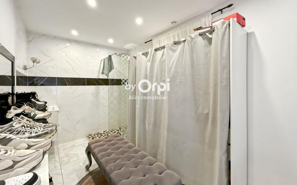 Maison à vendre    5 pièces •  Montluçon