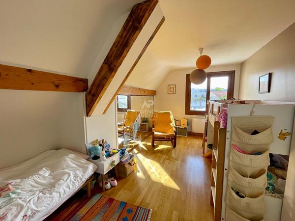 Maison Houilles 4 pièce(s) 82 m2 €549 000 ** - Référence 7433