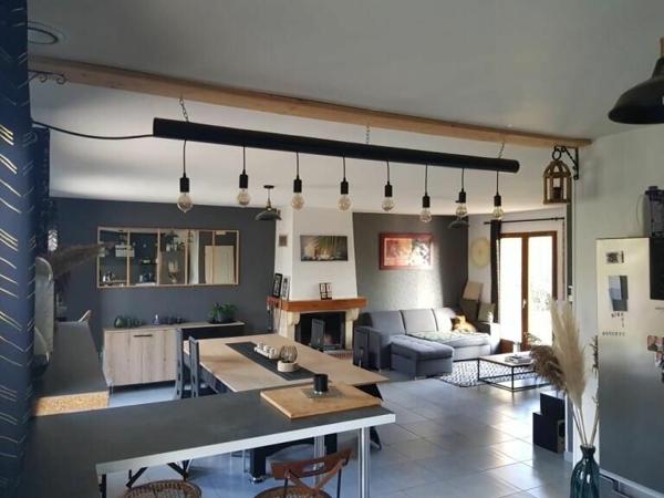 Maison à vendre    5 pièces • 83,20 m2 Dancé