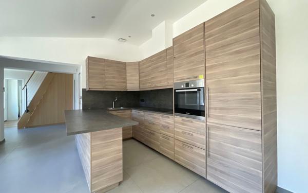 Maison à vendre    4 pièces • 67,57 m2 Sucy-en-Brie