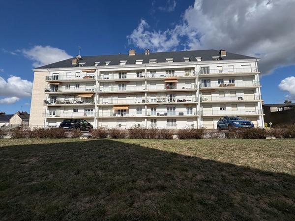 BLOIS - APPARTEMENT DE 76 m² AVEC PARKING PRIVATIF