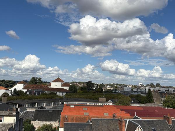 BLOIS - APPARTEMENT DE 76 m² AVEC PARKING PRIVATIF