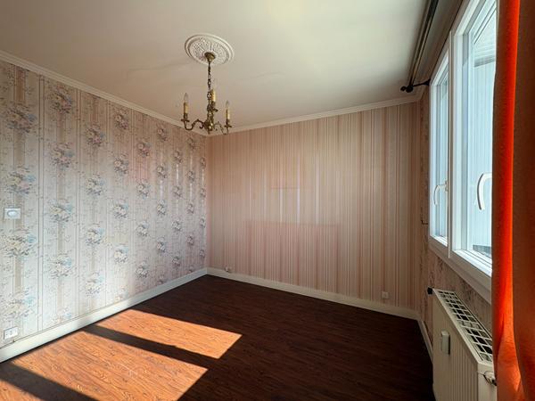 BLOIS - APPARTEMENT DE 76 m² AVEC PARKING PRIVATIF