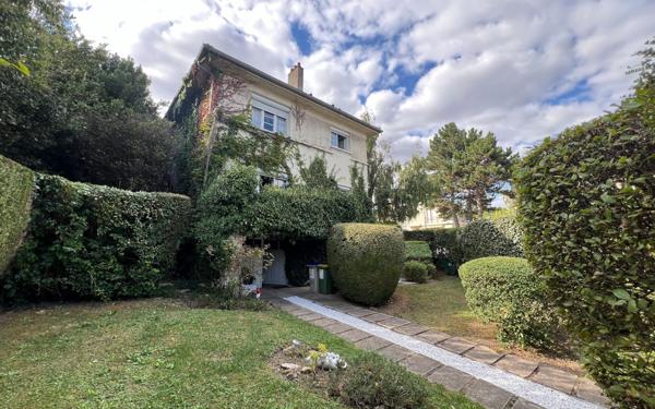 Maison à vendre    4 pièces • 106,59 m2 Fontenay-aux-Roses