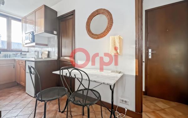 Appartement à vendre    1 pièce •  Paris 11