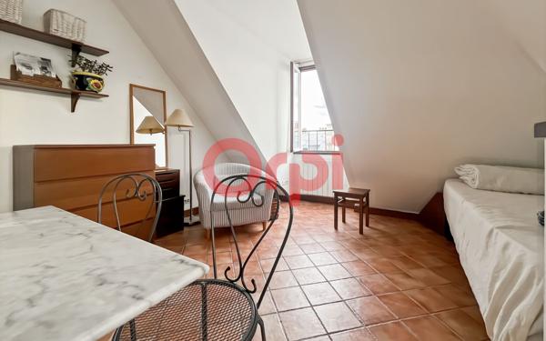 Appartement à vendre    1 pièce •  Paris 11