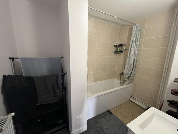 Appartement à vendre |  Vierzon |  2 pièces | 48 m²