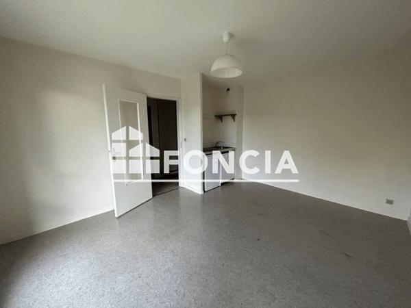 Location Appartement 2 pièces 34.41 m² - 31 RUE DE LA GANTERIE Poitiers 86000