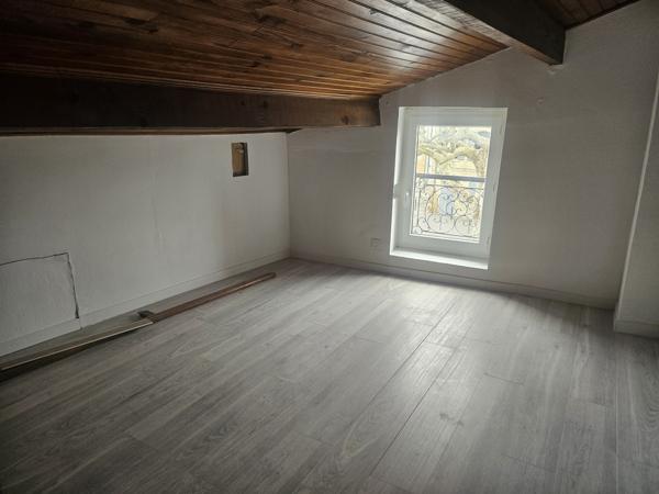 Courthézon (84350) Courthezon Centre maison de Village 122m²