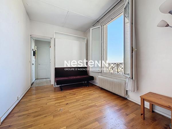 ISSY LES MOULINEAUX - RUE LASSERRE - Vente d'un studio de 19,34 m² au dernier étage