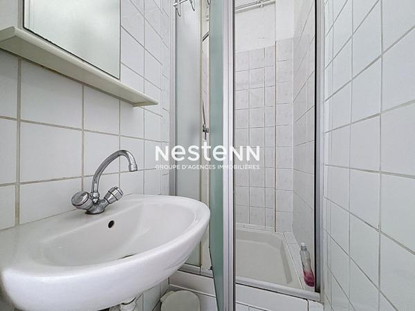 ISSY LES MOULINEAUX - RUE LASSERRE - Vente d'un studio de 19,34 m² au dernier étage