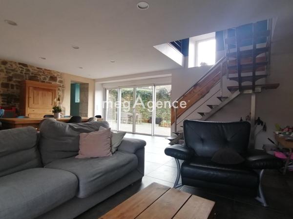 Maison à FLOTTEMANVILLE-HAGUE, 50690 - 6 pièces 165m²