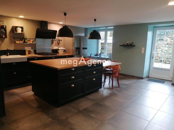 Maison à FLOTTEMANVILLE-HAGUE, 50690 - 6 pièces 165m²