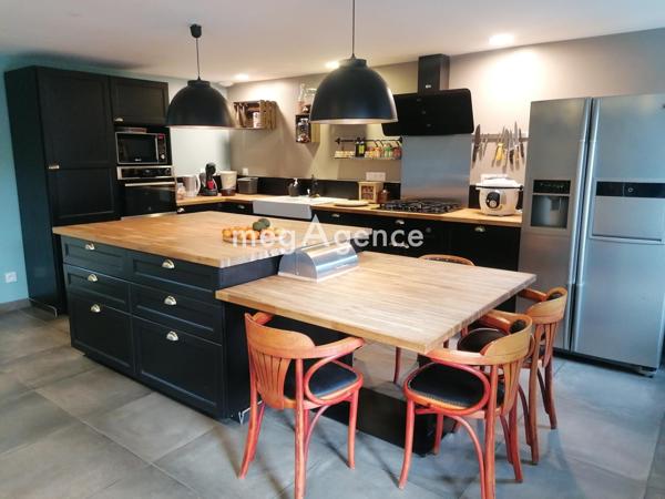 Maison à FLOTTEMANVILLE-HAGUE, 50690 - 6 pièces 165m²