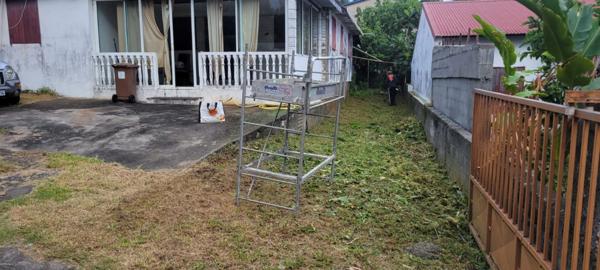 Maison à démolir à vendre à SAINT DENIS 4 pièces MOUFIA (974) A démolir ou à rénover.