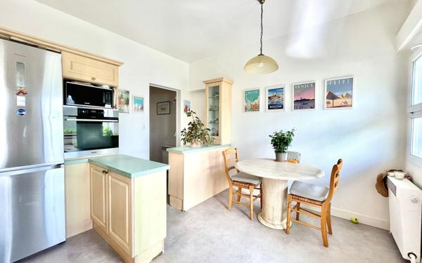 Maison à vendre    7 pièces • 205 m2 Eysines