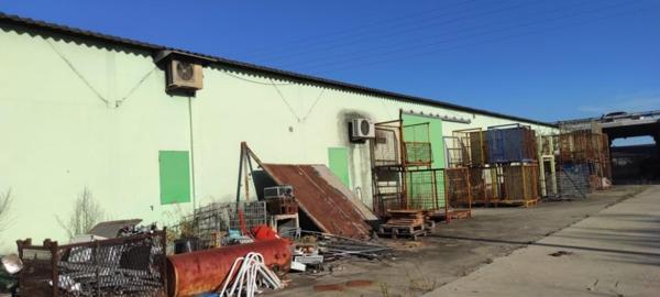 Local Commercial à NIMES, 30900 - 8 pièces 2831m²