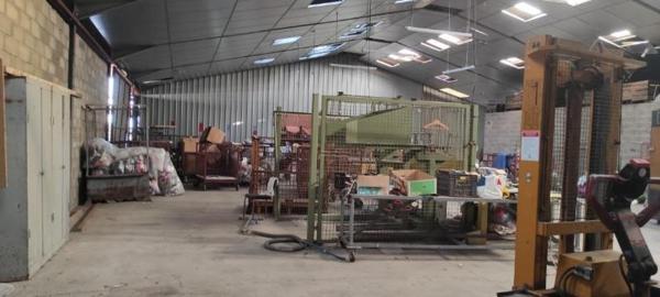 Local Commercial à NIMES, 30900 - 8 pièces 2831m²