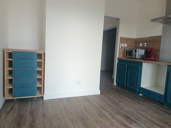 MAISON RENOVEE T3/4 - GRATENTOUR - GARAGE ET JARDIN