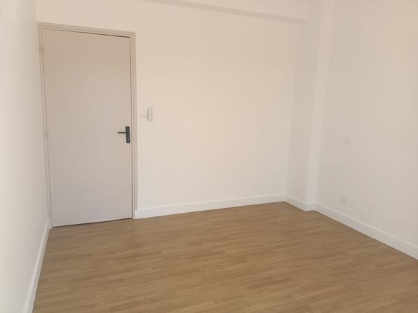 MAISON RENOVEE T3/4 - GRATENTOUR - GARAGE ET JARDIN