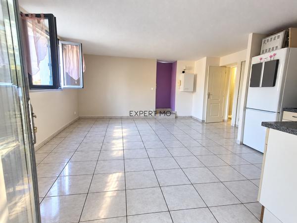 APPARTEMENT AVEC JARDIN