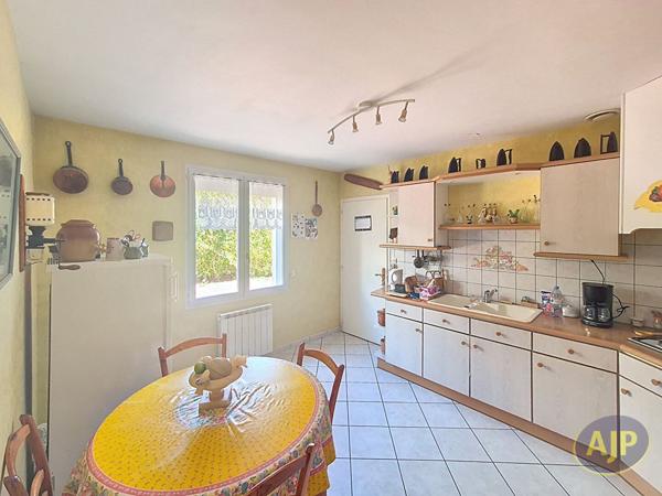 Vente maison Montaigu : 242 000 € - AJP Immobilier Vieillevigne