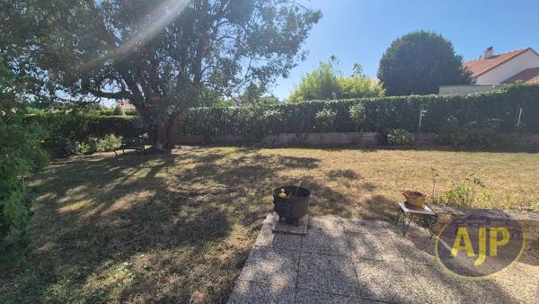 Vente maison Montaigu : 242 000 € - AJP Immobilier Vieillevigne