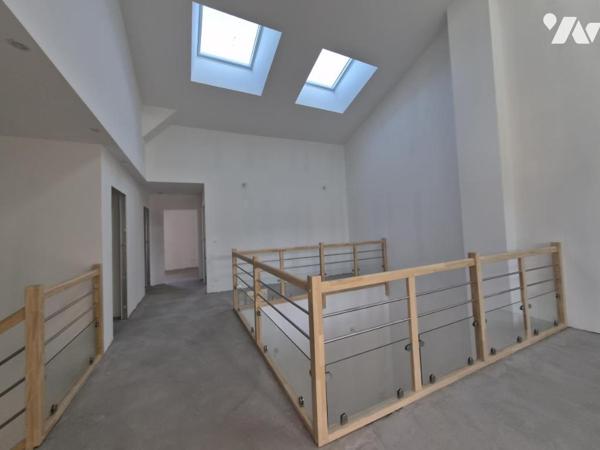 MAISON T6 NEUVE AVEC GARAGE ET JARDIN