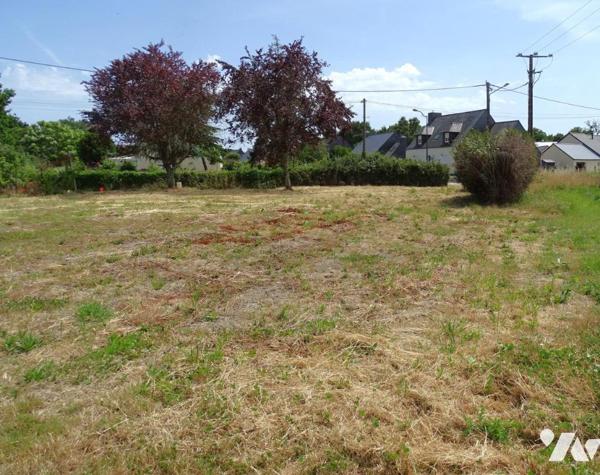 Terrain 713 m²