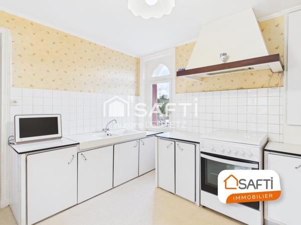 Adorable Maison des Années 30 avec Vue Imprenable sur Morlaix et son Viaduc.