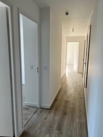 Location Appartement 4  pièces 77 m² Magnanville