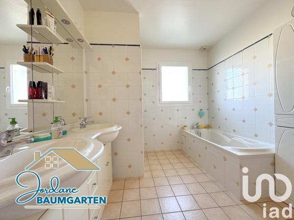 Maison à vendre 4 pièces 124 m² Saint-Just-Luzac