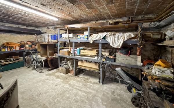 Maison à vendre    3 pièces • 80 m2 Périgueux