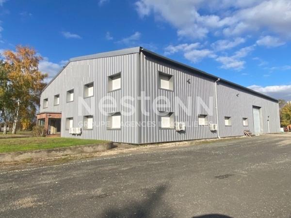 Bâtiment Industriel 1 154 m² avec Foncier 12 000 m² Axe A10 Tours/Blois, panneaux solaire et accès PL44T